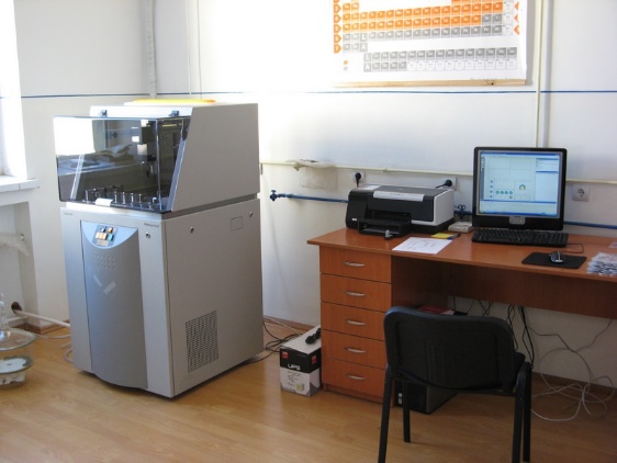 Laboratoare